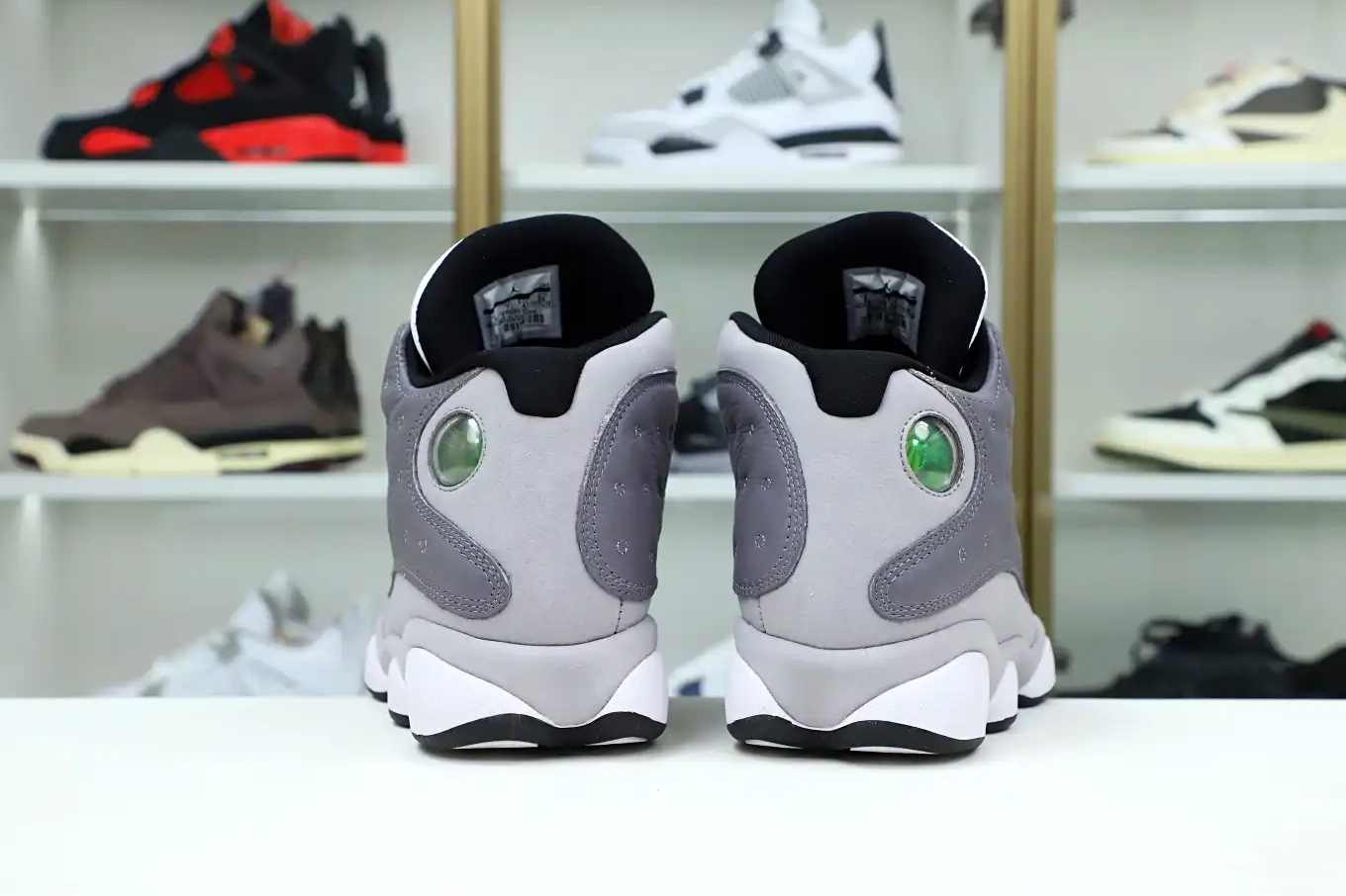 JORDAN AIR Kimikick 'ATMOSPHERE -414571-016 RETRO 13 GREY' 0323
